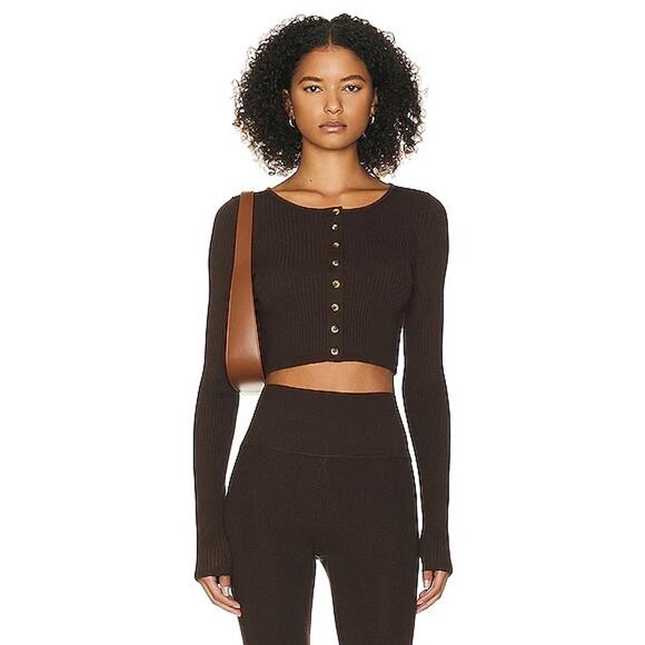 Elegant Black Skirt Set - Picture 3 of 13